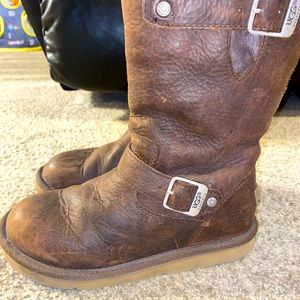 Ugg Toast brown Kensington Leather boot size 6